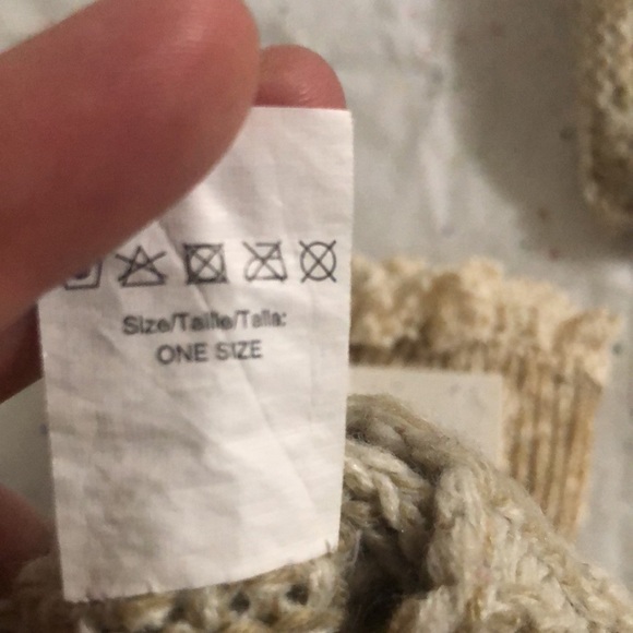 Catos and Claire’s brand leg warmers - Picture 8 of 9